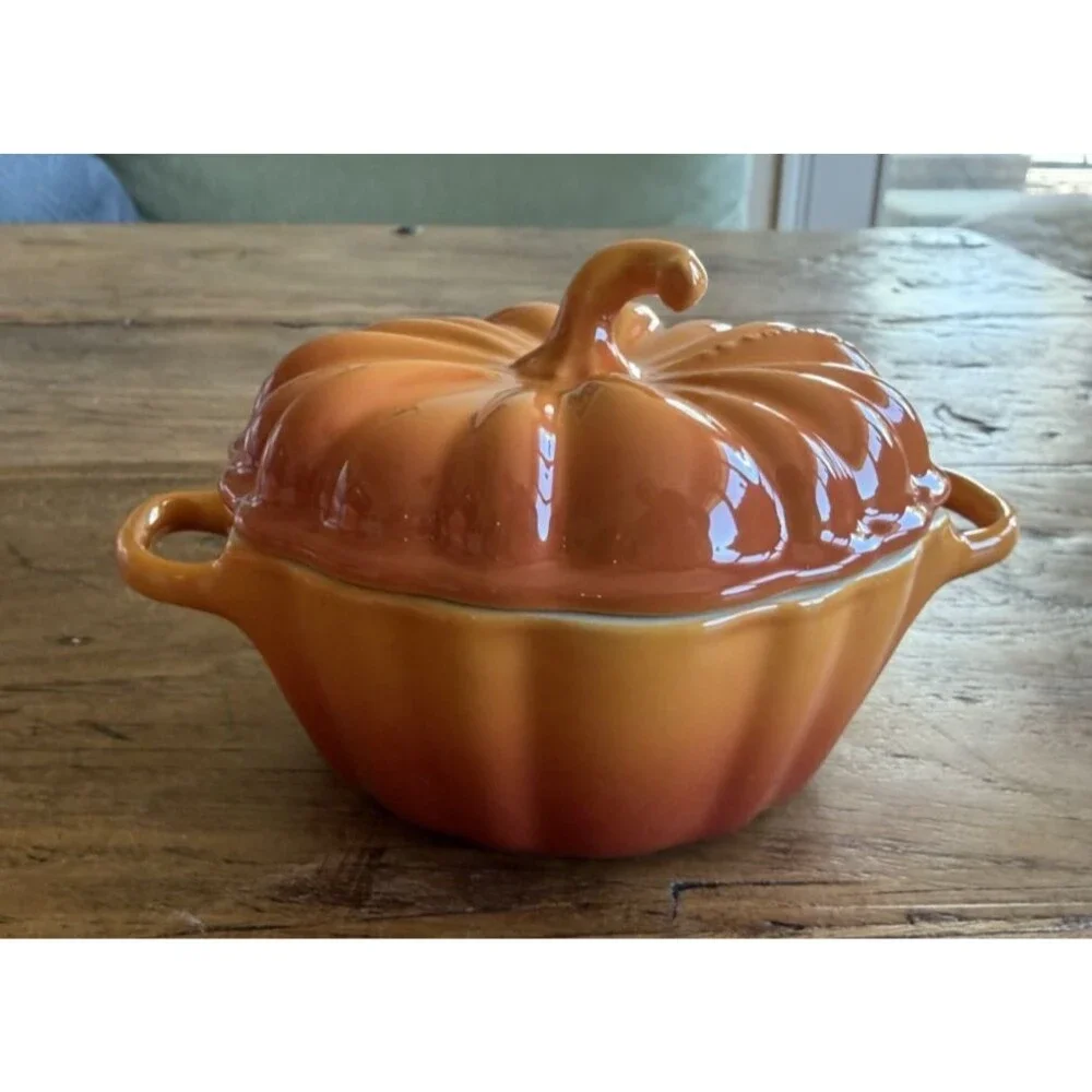 Le Creuset Stoneware Figural Pumpkin Mini Cocotte 12 oz 350 ml Persimmon NEW